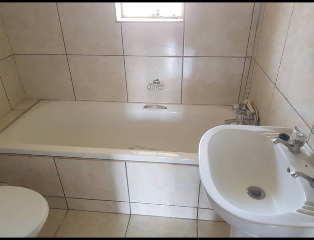 2 BEDROOM APARTMENT TO LET IN DIE HOEWES